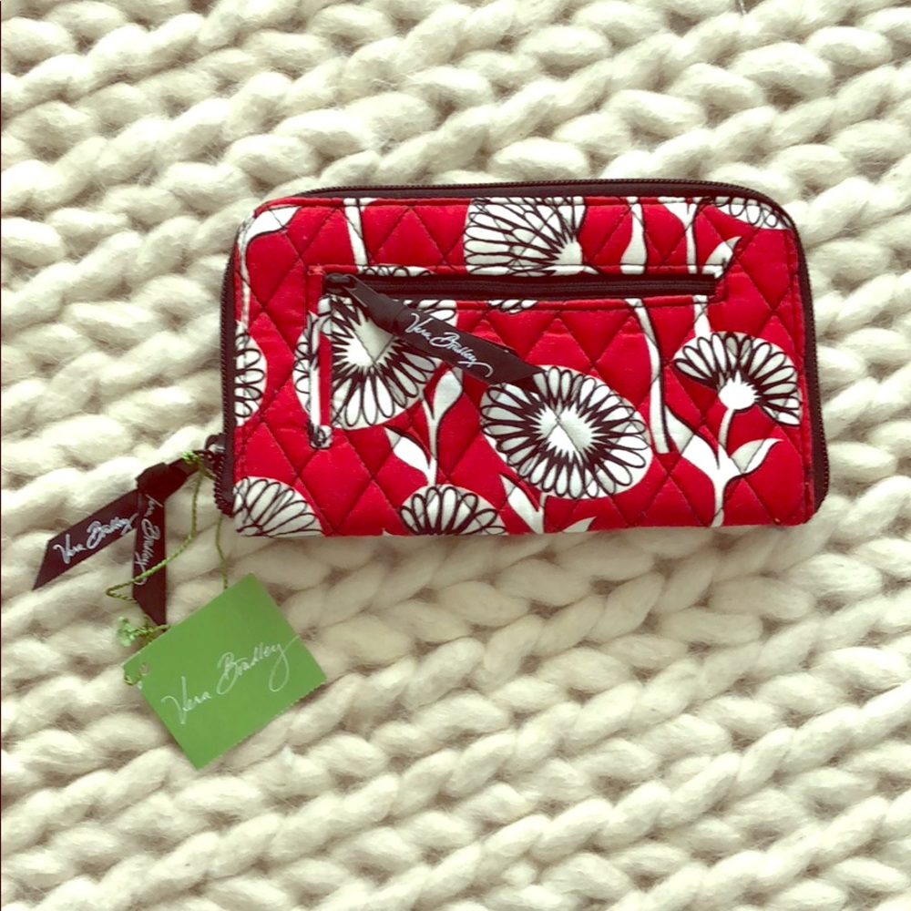 BRAND NEW: Vera Bradley Deco Daisy Wallet